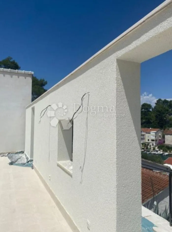 drugačija vila s bazenom, brač, bobovišća - slika 11