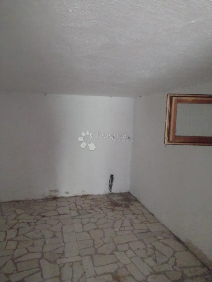 vikendica bez susjeda, bunar - slika 11