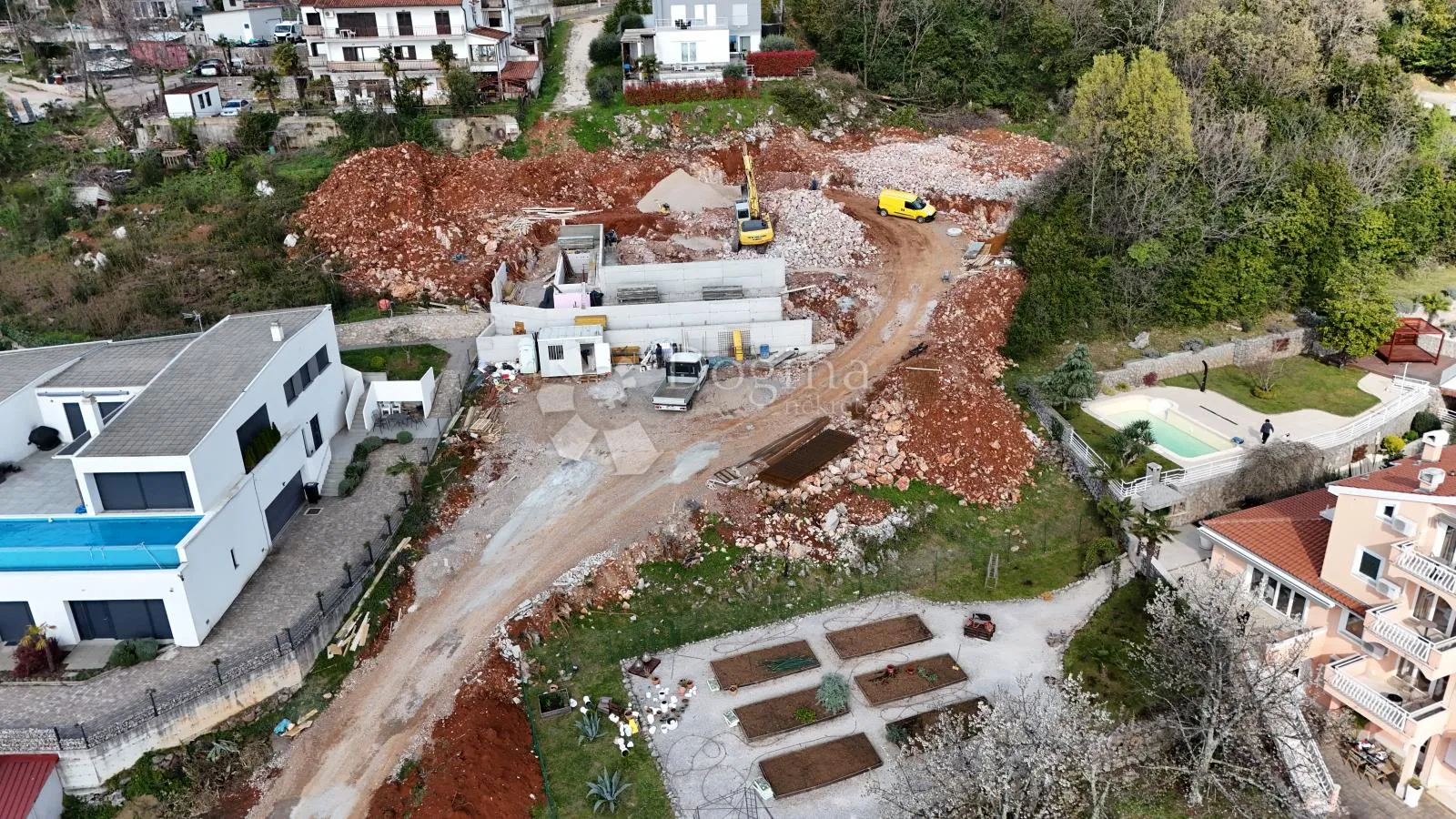 lovran oprić, luksuzni stan s bazenom - slika 9
