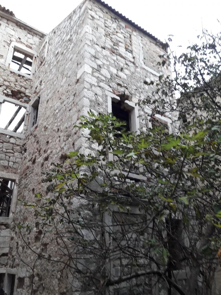 palača iz xv.st., pag - slika 17