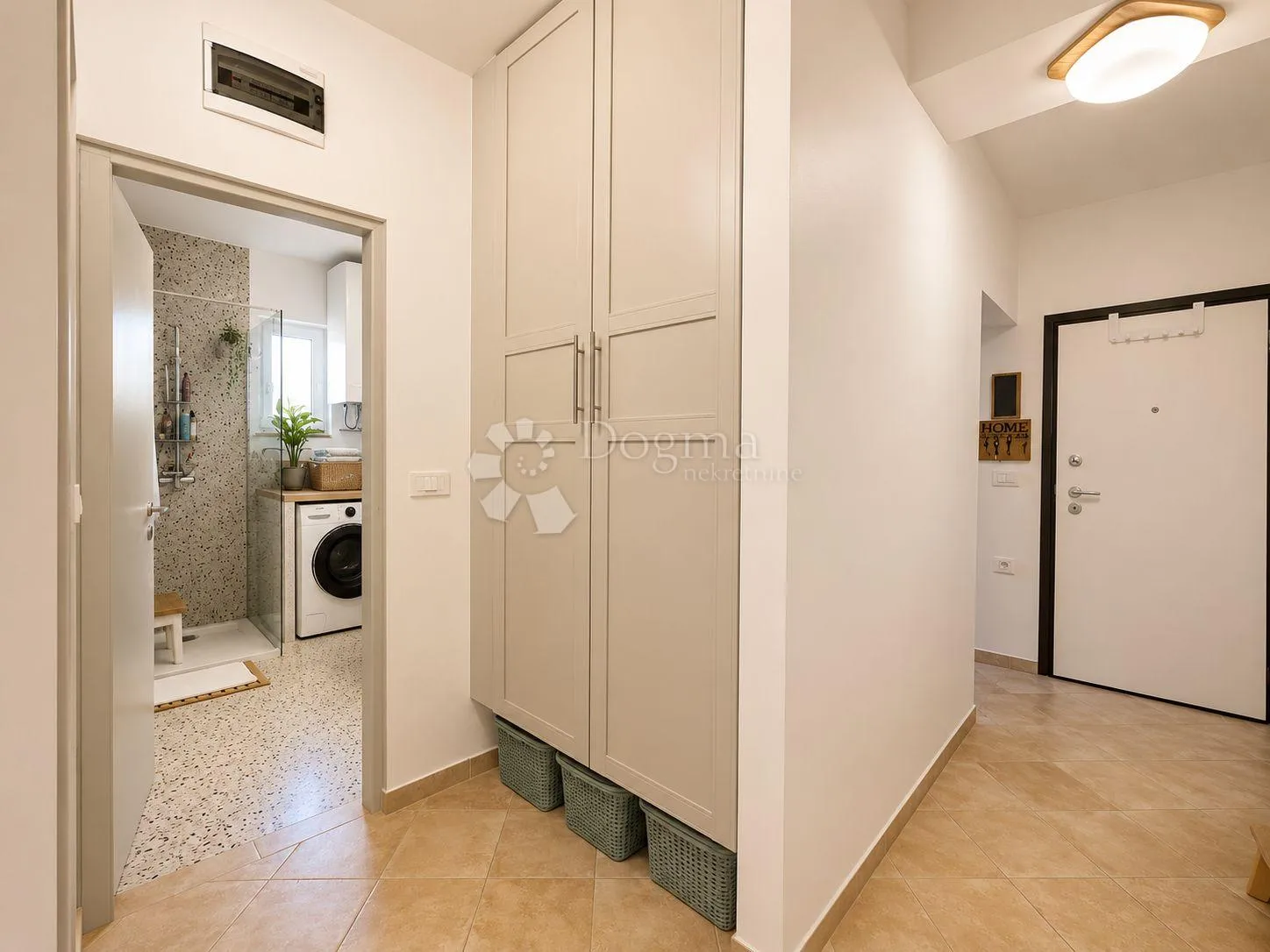 pula centar – potpuno renoviran stan 60 m² s balkonom - slika 8