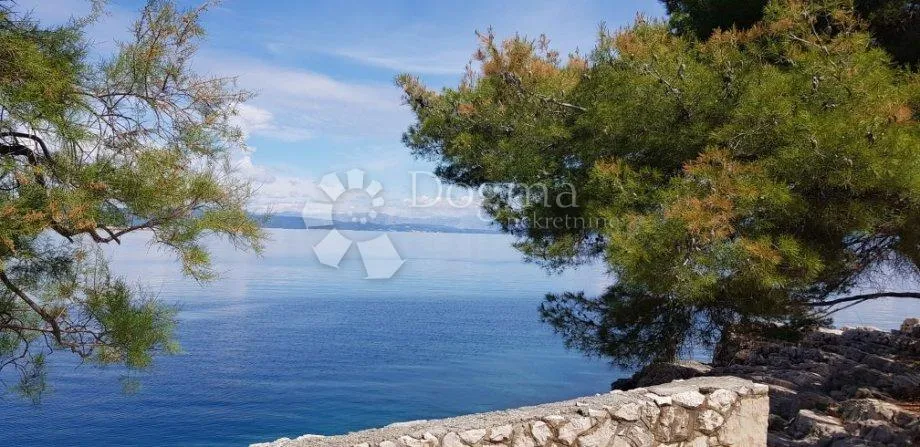 hvar- građevinsko zemljište 1. red do mora, uvala pokrivenik, 850 m² - slika 8