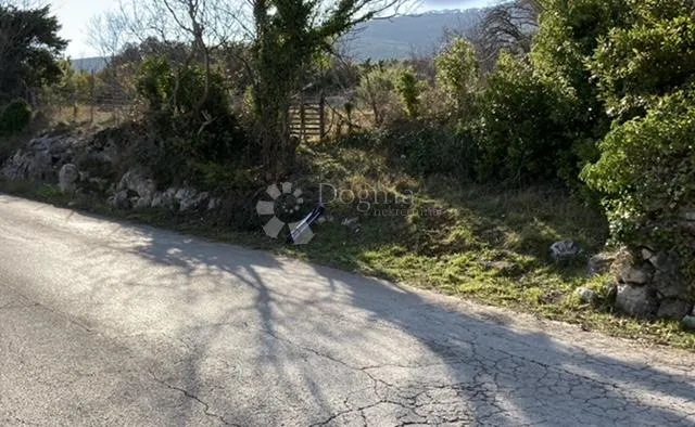 land for sale, opportunity with potential for multi-unit residential property - slika 7