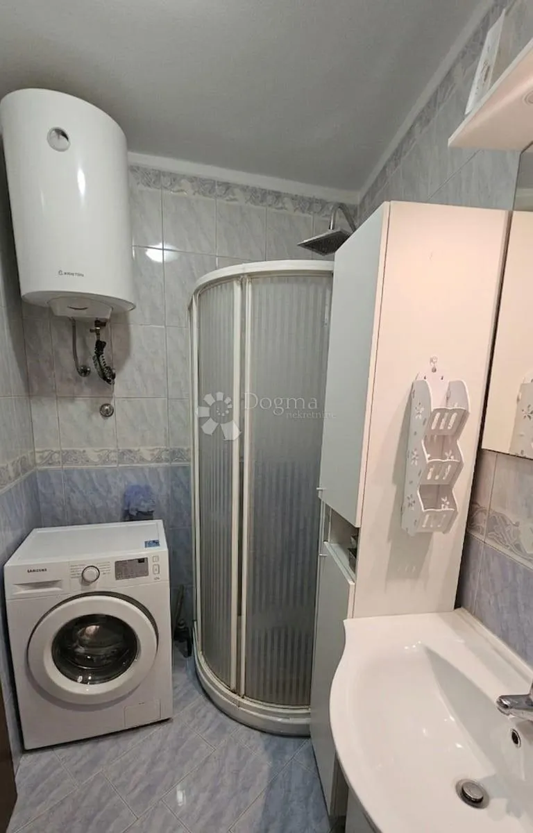 rovinj centar – 45 m², 1. kat, 150 m od rive - slika 8