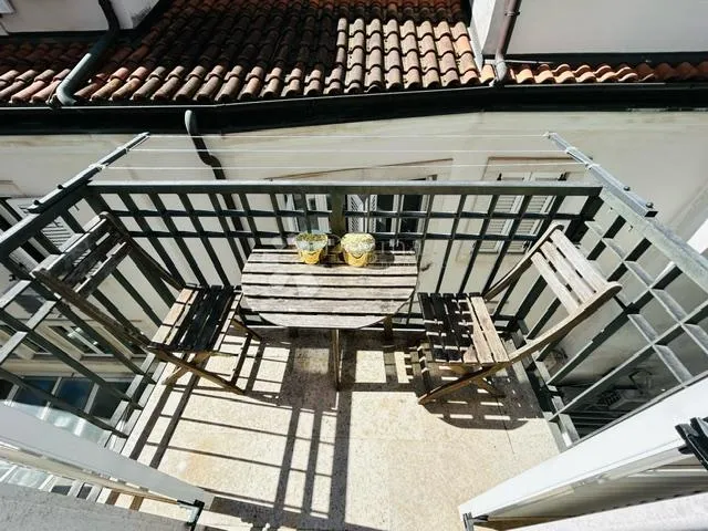 moderan studio apartman u centru - slika 9