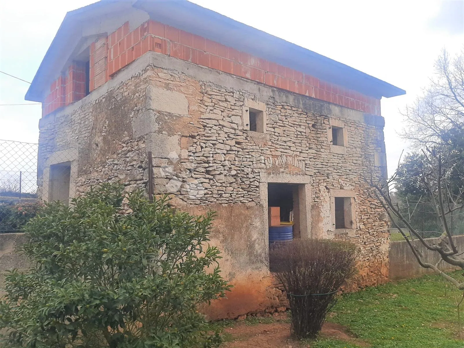 dvije istarske kuće sa velikim potencijalom - slika 2