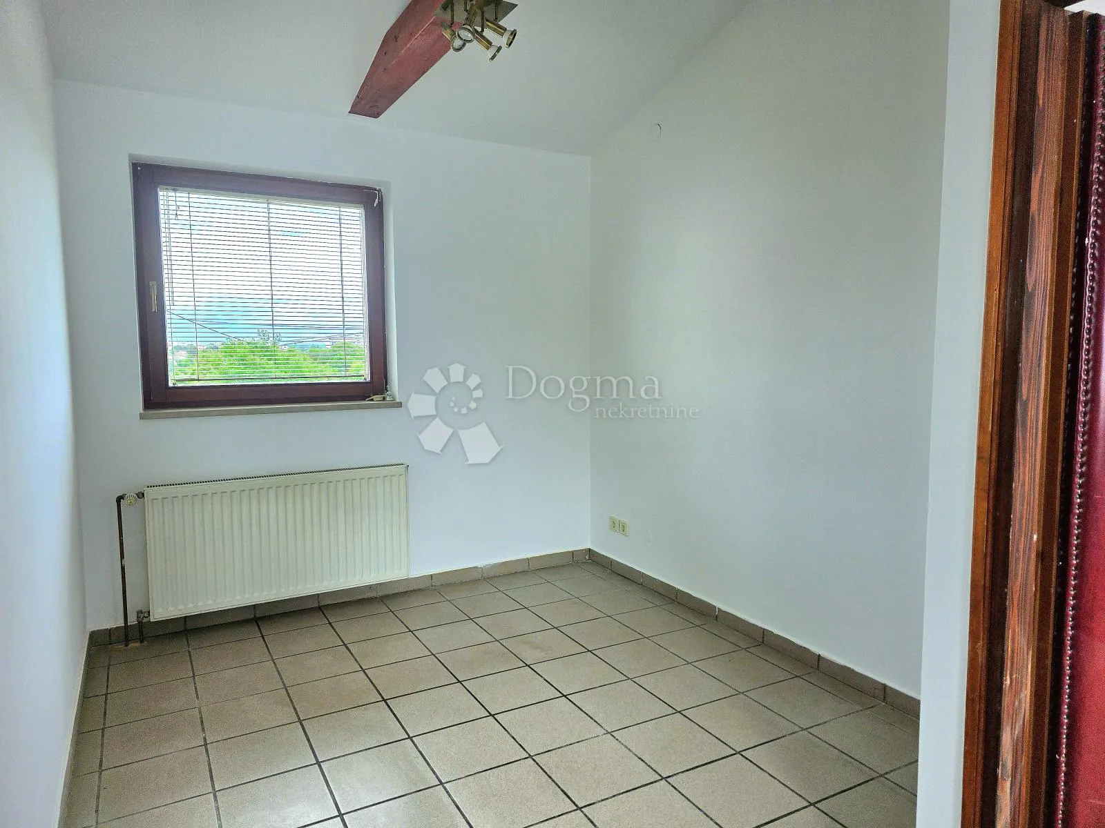 prodaja, kuća, karlovac, nkp 304m², švarča - slika 26