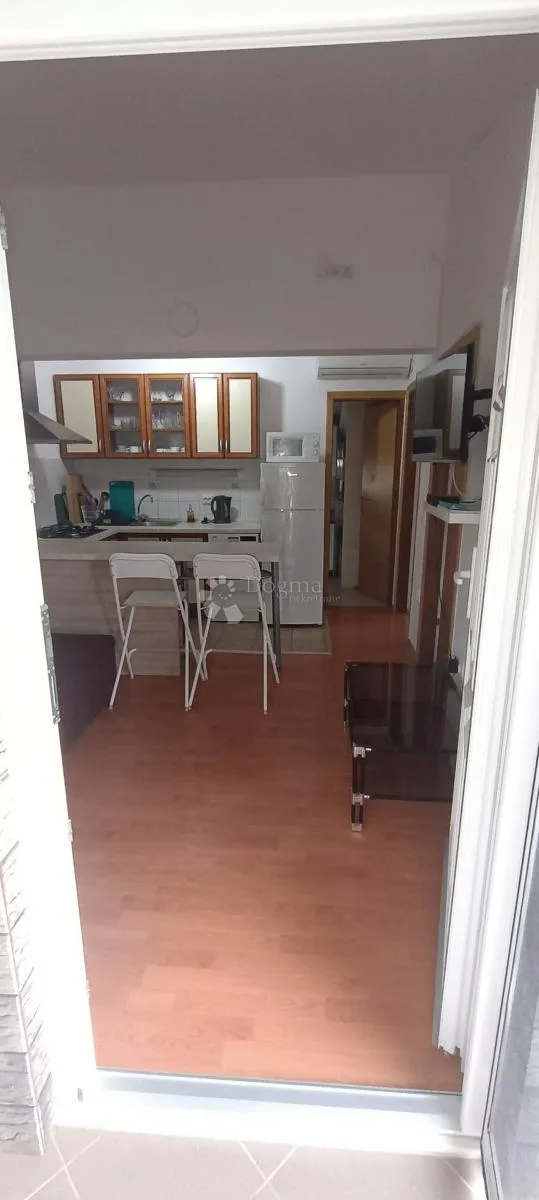 kuća na južnoj strani otoka vira - slika 6
