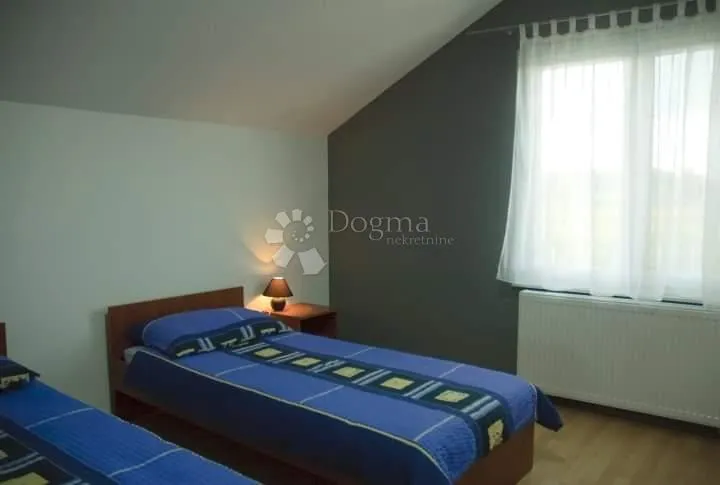 pansion i konjički klub s apartmanima i restoranom - slika 5