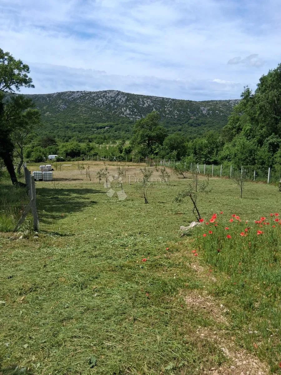 prekrasno poljoprivredno zemljište - slika 3
