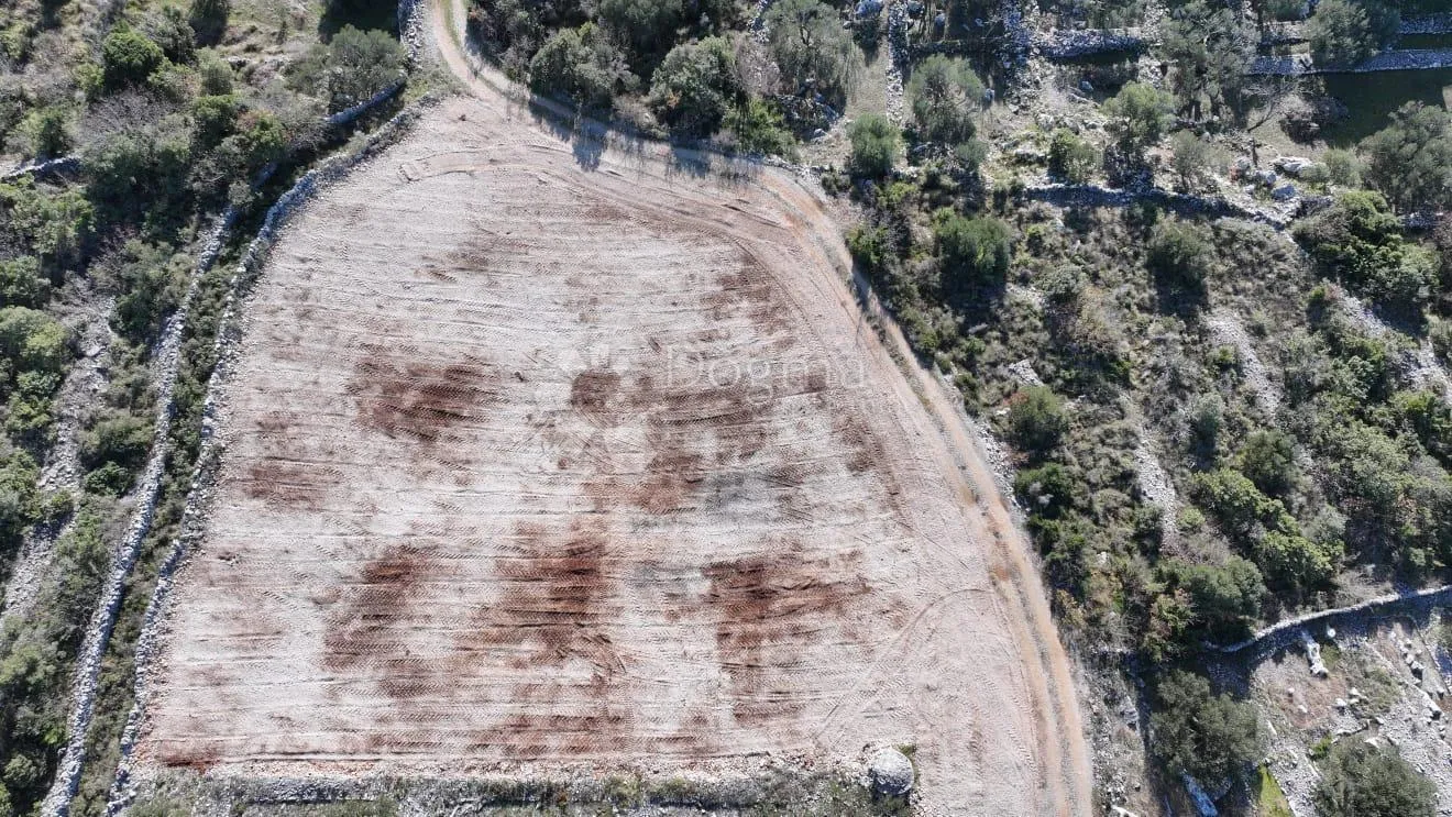 građevinsko zemljište od 2186m2 u zaleđu primoštena - slika 6