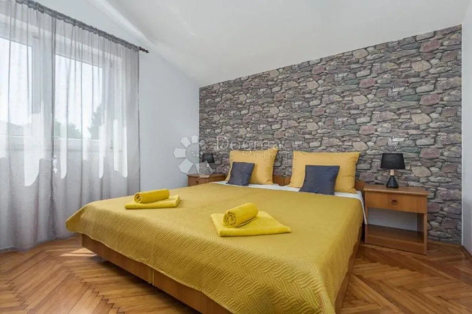 apartmanska kuća visokog potencijala 2 km od mora! - slika 17