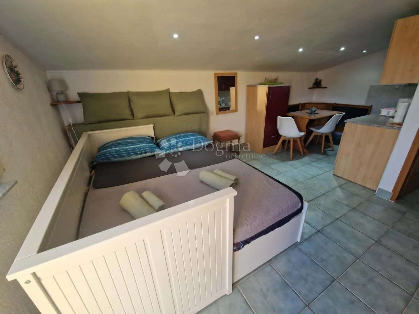 vrsi - zukve - apartmanska kuća u blizini mora - slika 11
