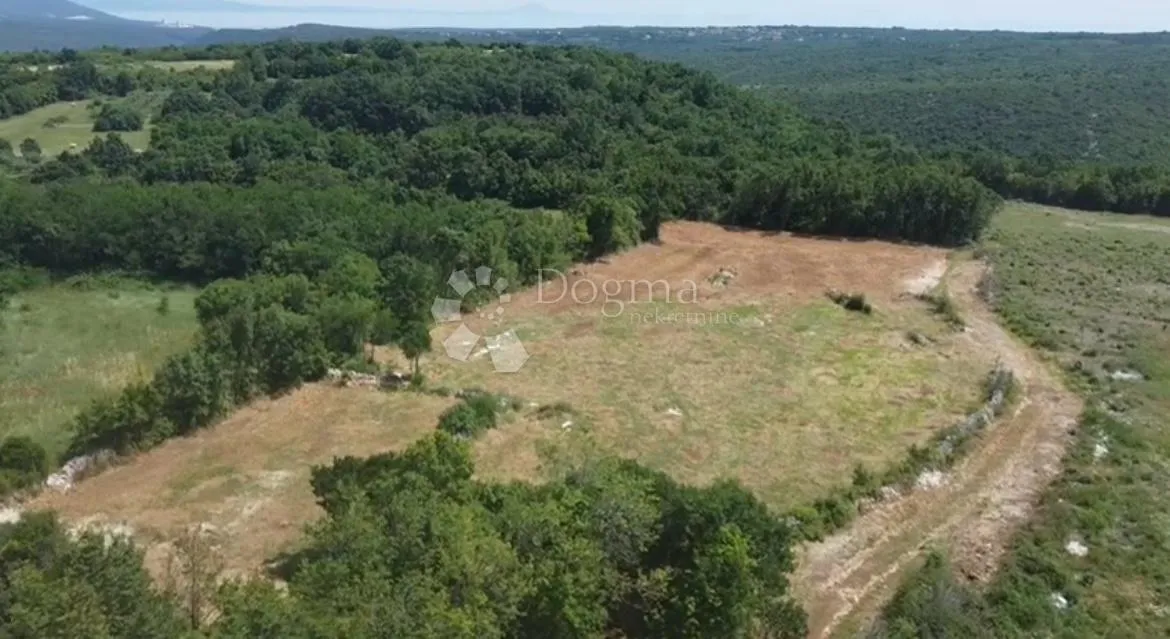 građevinsko zemljište s otvorenim pogledom - slika 1