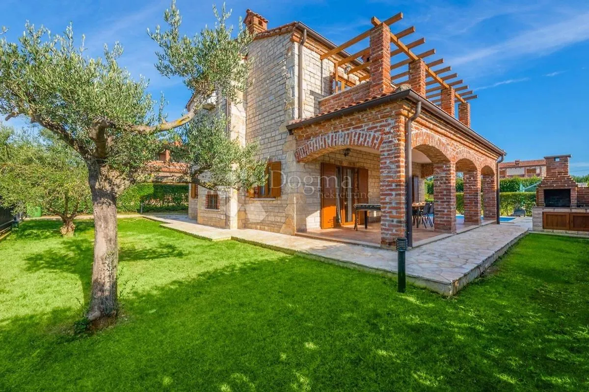prekrasna vila s bazenom – idealna prilika za investiciju! - slika 24