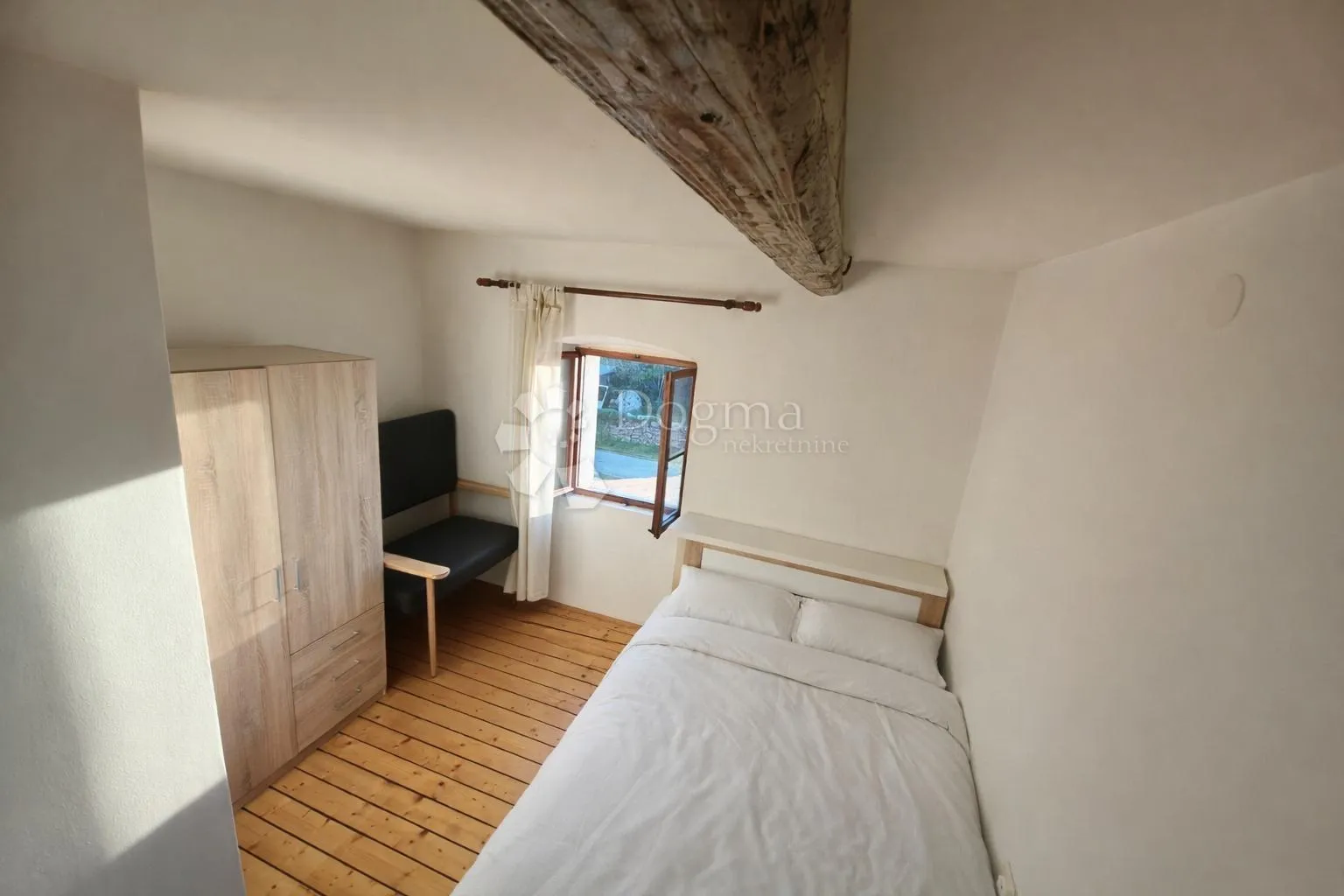 useljiva kuća u glavanima + dodatni kameni objekt za renovaciju! - slika 8