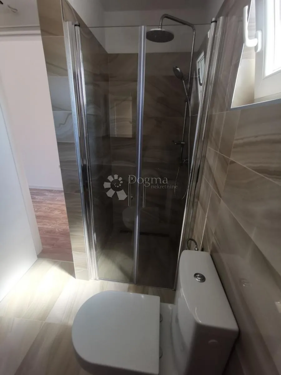 rogoznica - tri moderna stana u novogradnji 100 m od plaže - slika 5
