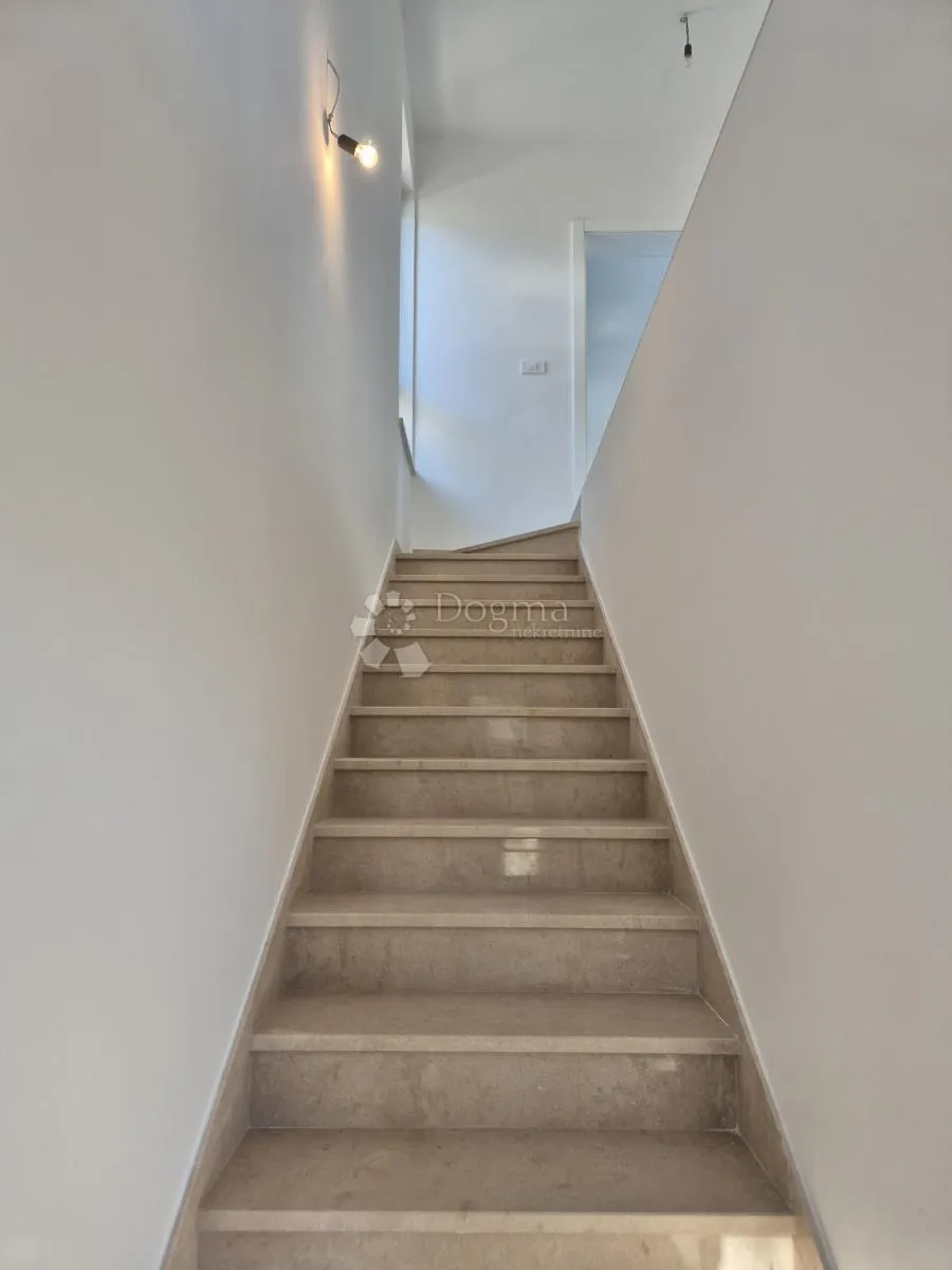 murter/betina- moderna villa s prekrasnim pogledom - slika 9