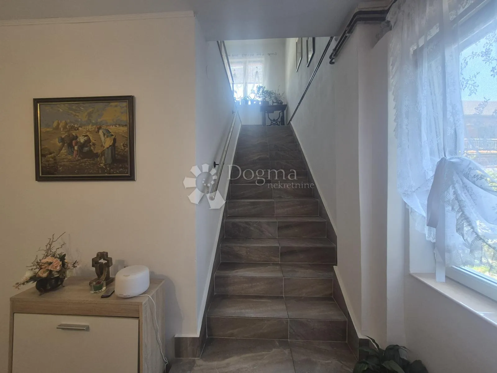kuća sa dva odvojena stana nadomak centra zaboka! - slika 12
