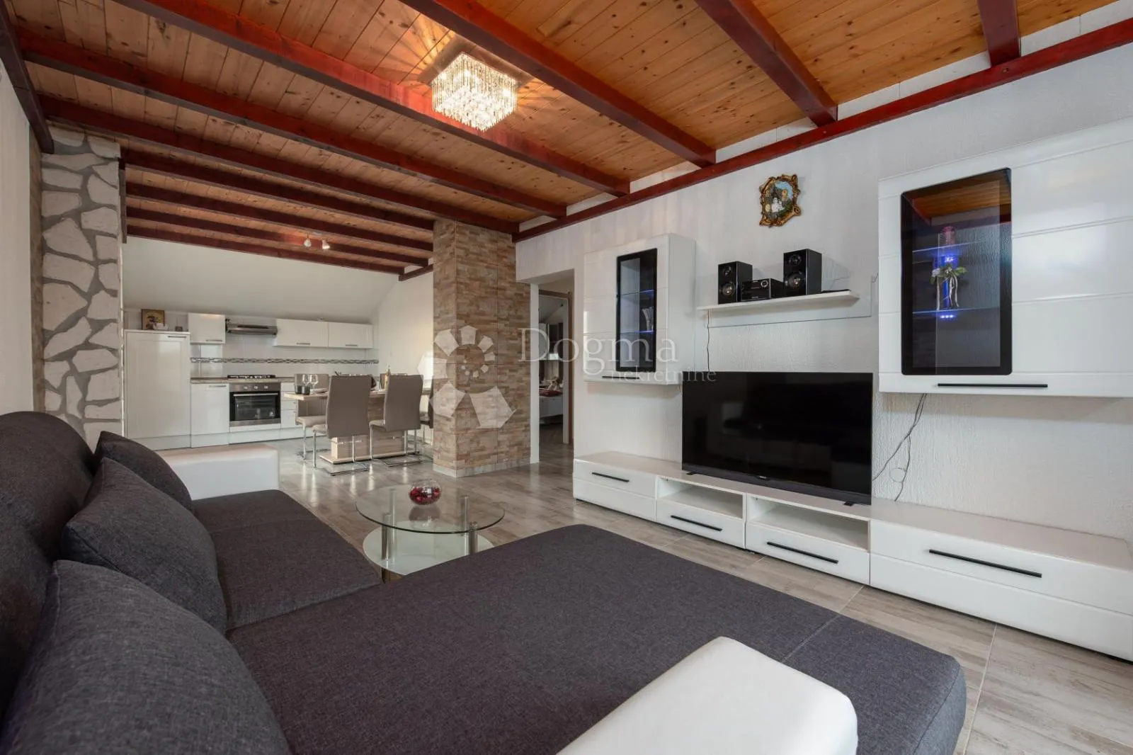 prekrasna vila - slika 18