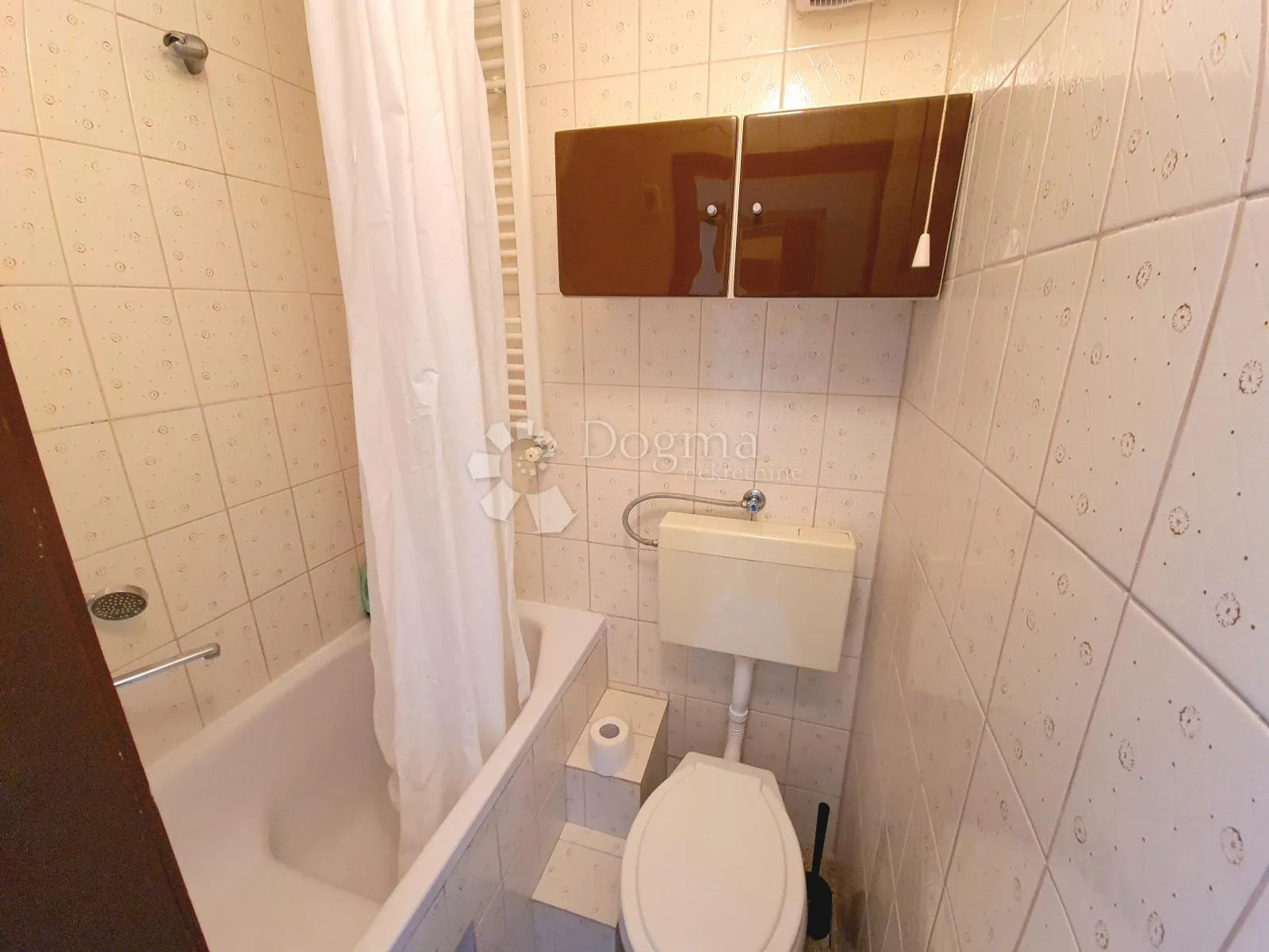 komforna kuća s 3 stana, 373m2 - kraljevečki novaki, sesvete - slika 15