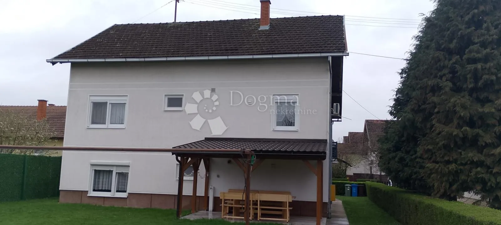 Valpovo katnica u mirnoj ulici