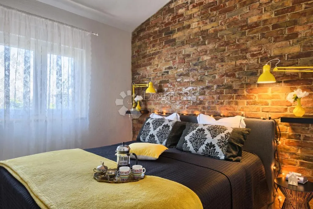 ekskluzivno! apartmanska vila u blizini mora - slika 17