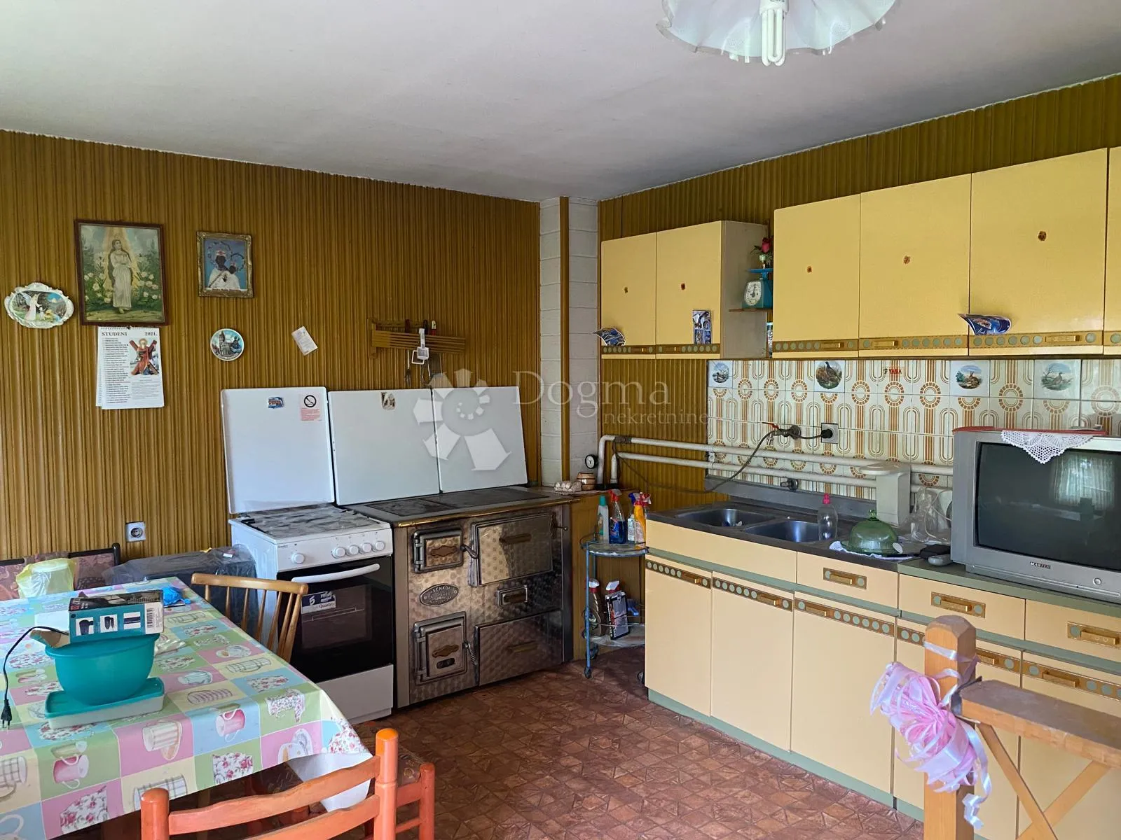 kuća u kaštelancu za renovaciju - prilika! - slika 14