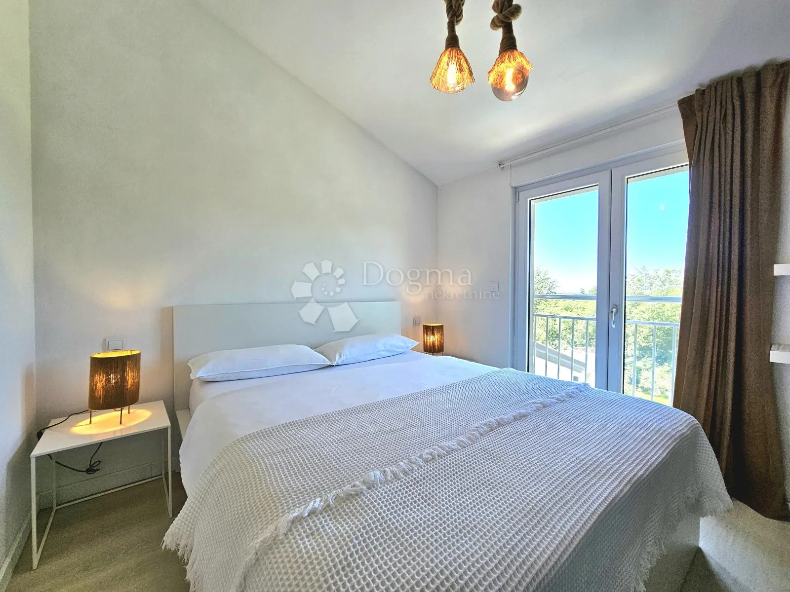 apartmanska kuća (4 jedinice) spremna za turizam - slika 39