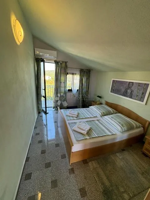 život u prirodi uz panoramski pogled na more - slika 7