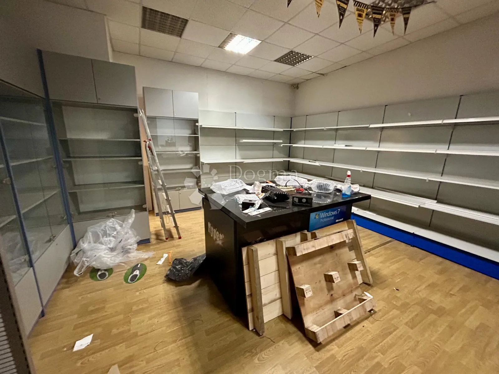 prostor za vaš posao na odličnoj lokaciji - slika 8