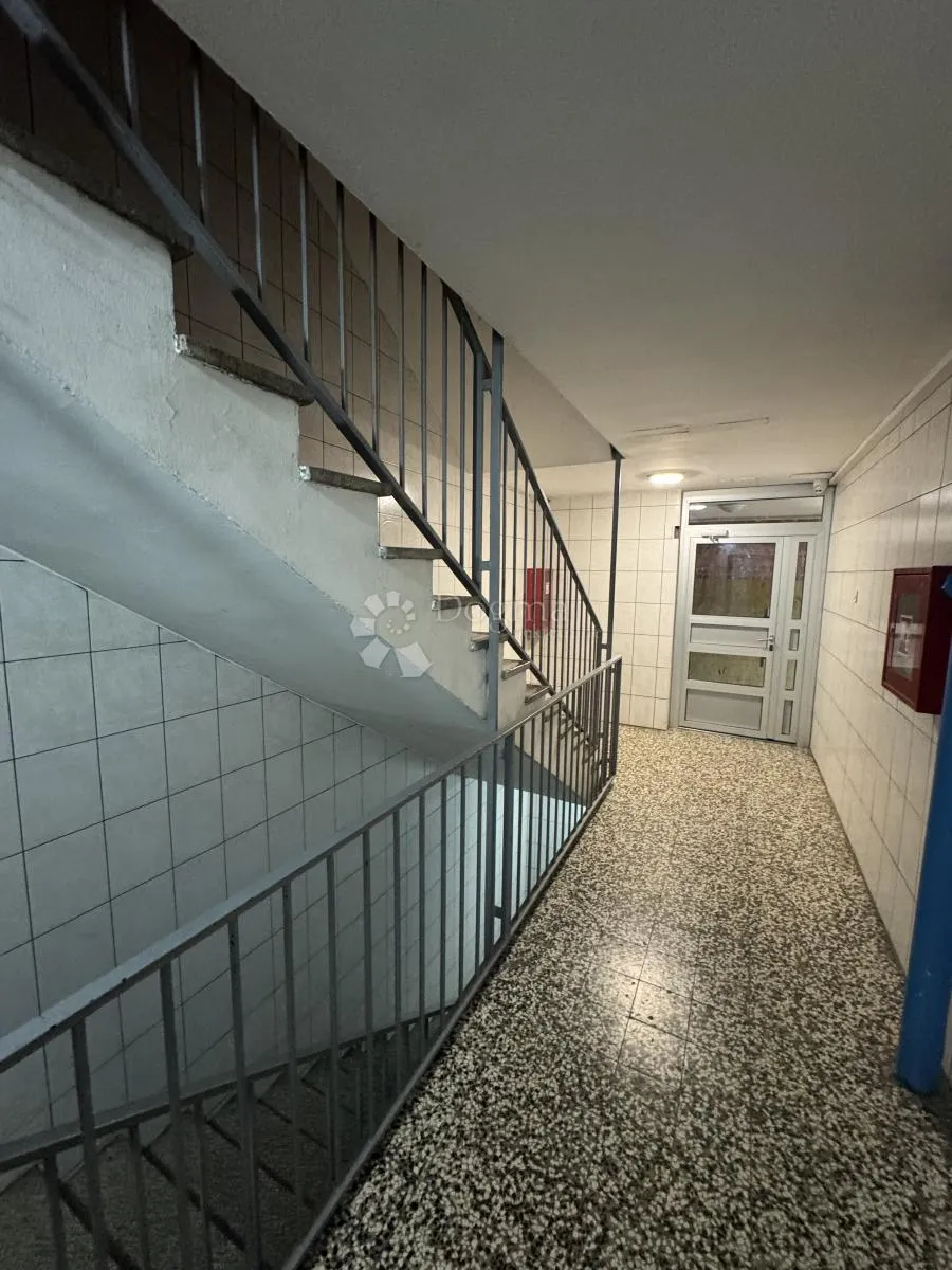 stan za renovaciju - prilika - slika 22