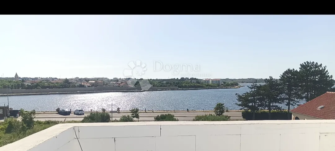 ždrijac prvi red do mora s bazenom - slika 6