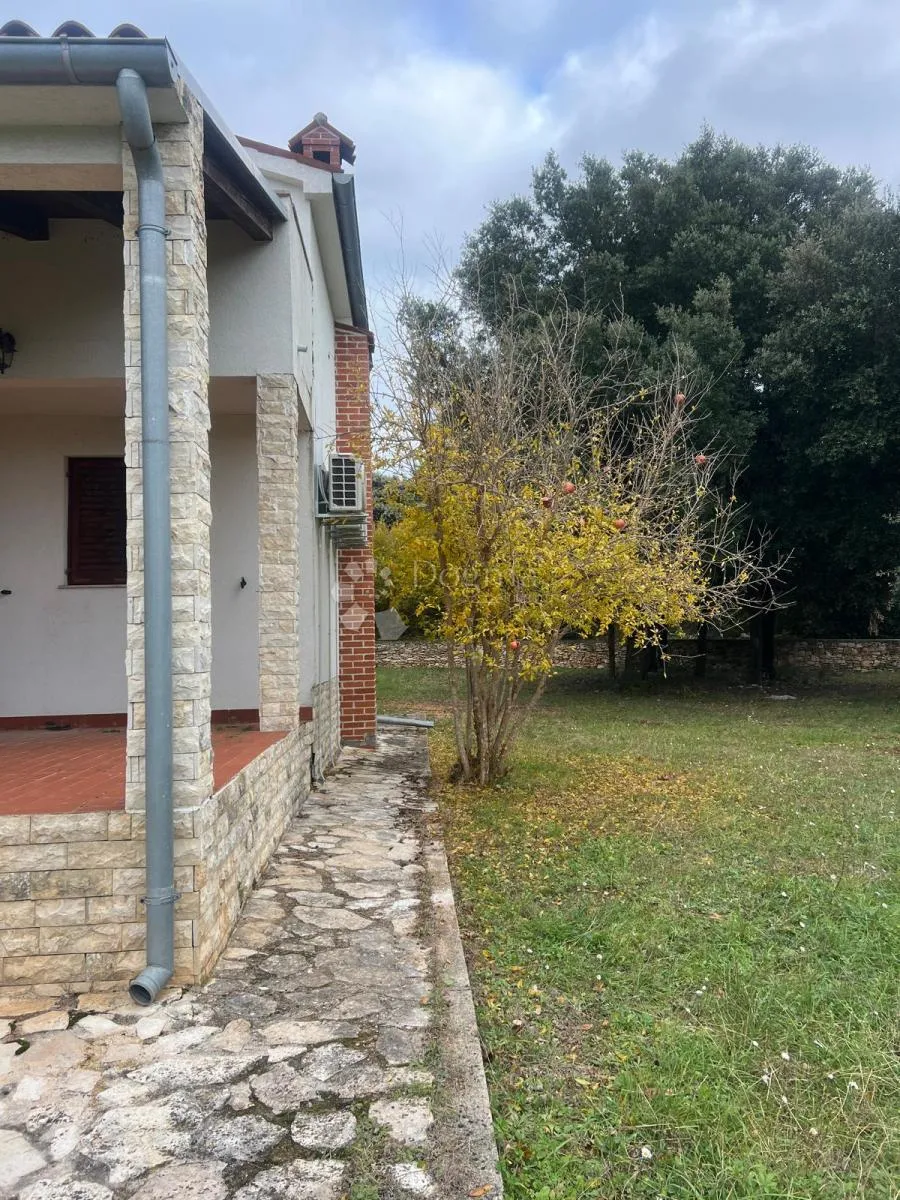 kuća i prostrano zemljište 11.090 m2 - slika 4