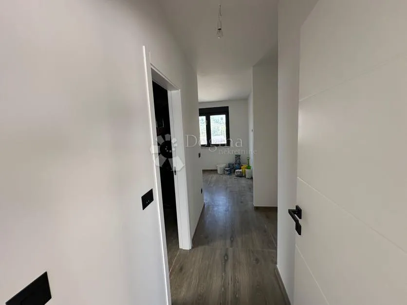 luksuzni apartman na moru - slika 17
