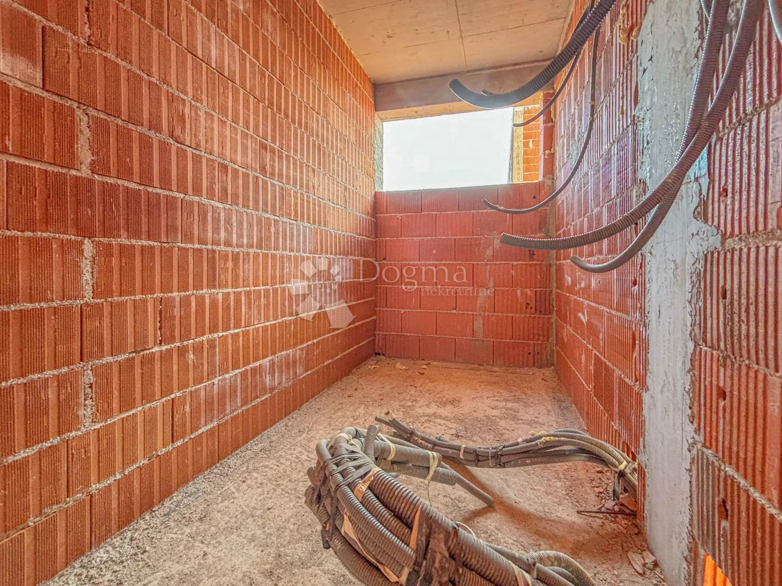 kanfanar, atraktivna villa u roh-bau fazi s pogledom na more - slika 8