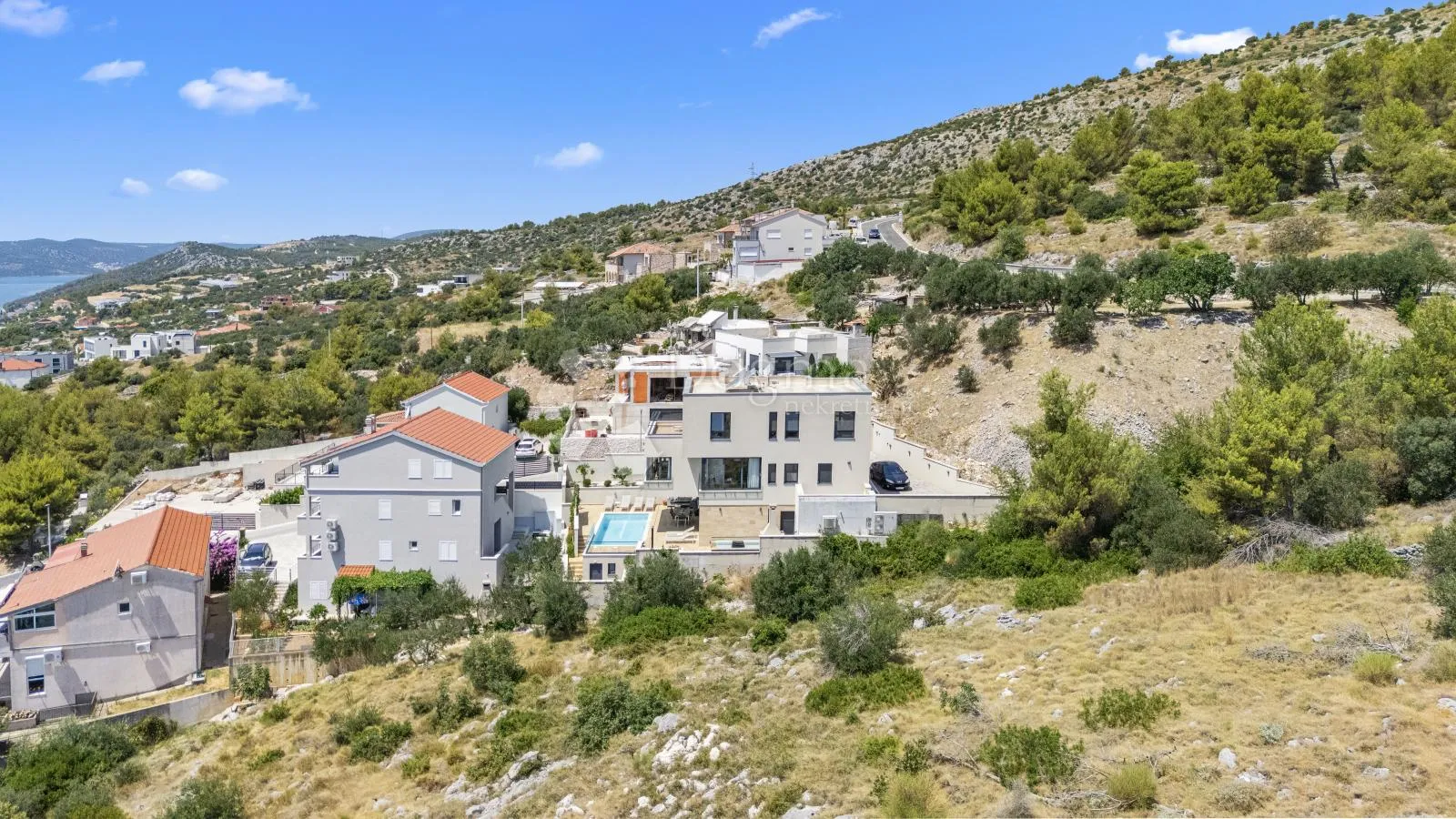 ekskluzivna moderna vila s bazenom i čarobnim pogledom - slika 54