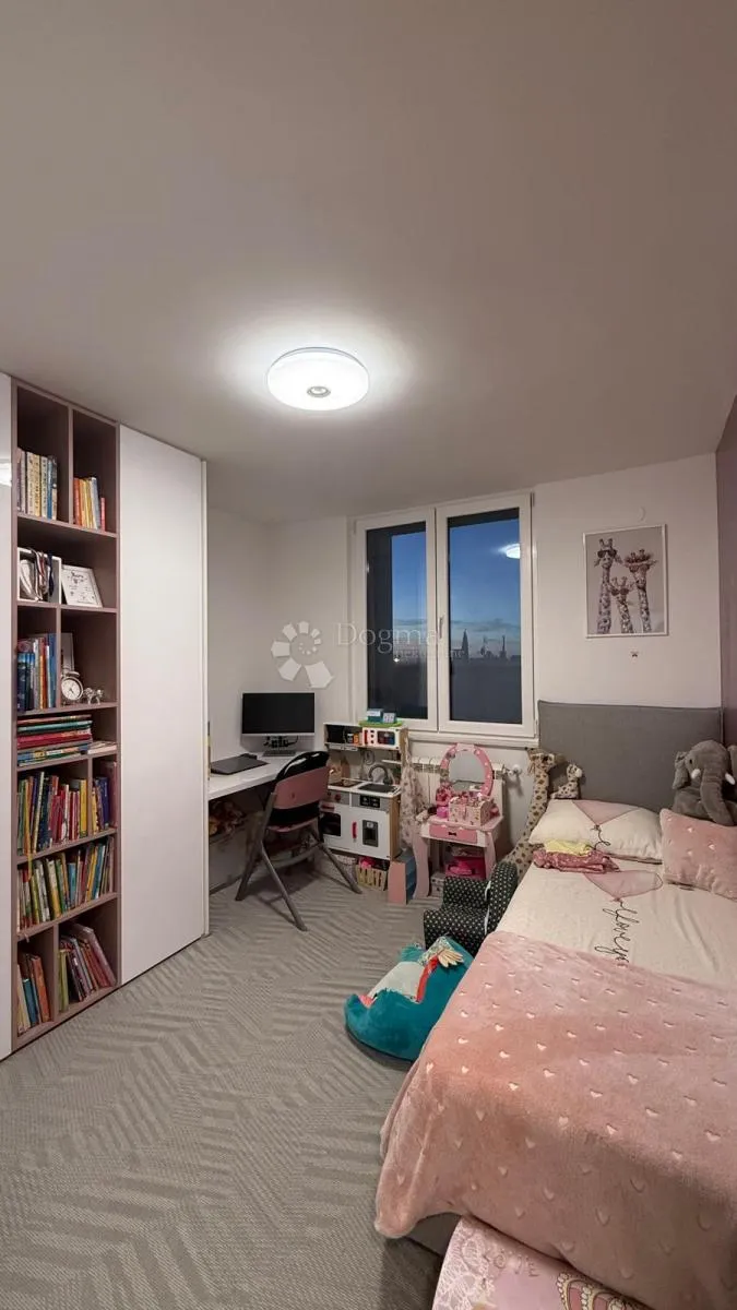 moderan renoviran stan - 5 minuta do mora! - slika 18