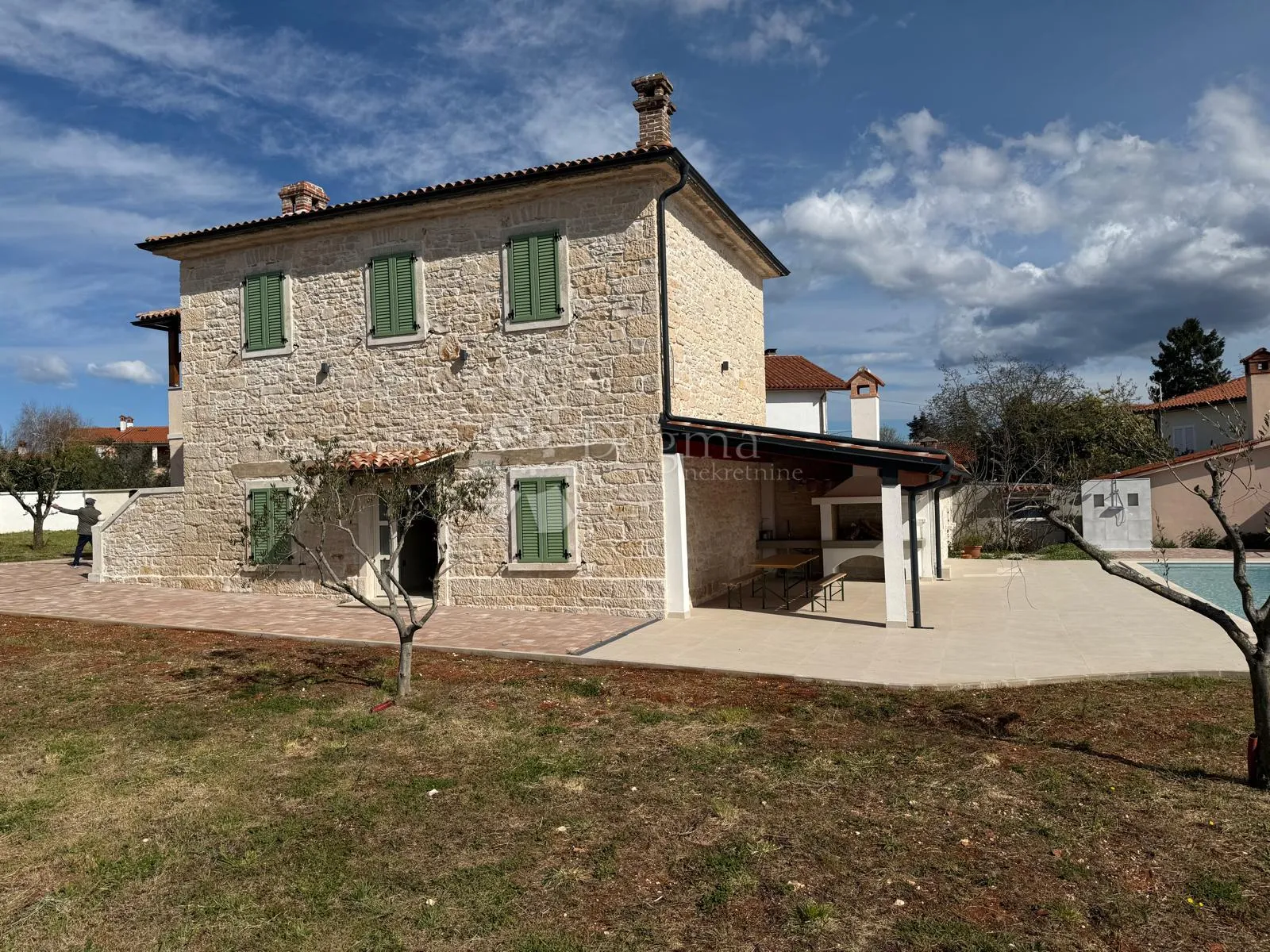 kamena vila s infinity bazenom, konobom i panoramskim pogledom na prirodu - slika 49
