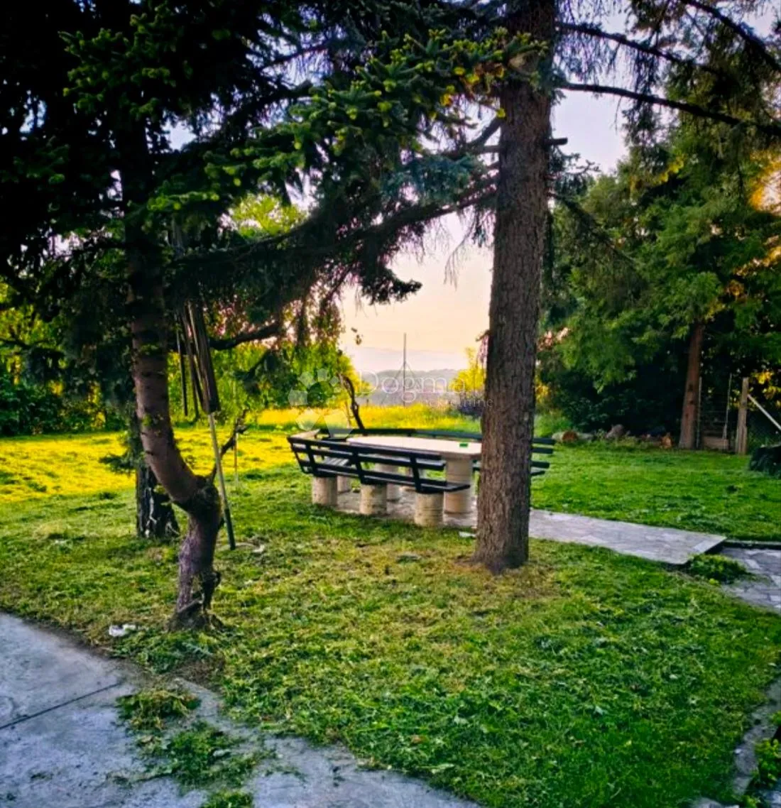 zagreb - perjavica - investicijska prilika - kuća na zemljištu 1462 m2 + 2 građevinska zemljišta - slika 2