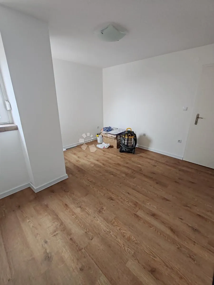 potpuno renoviran stan 62 m2 u šibeniku - baldekin - slika 19