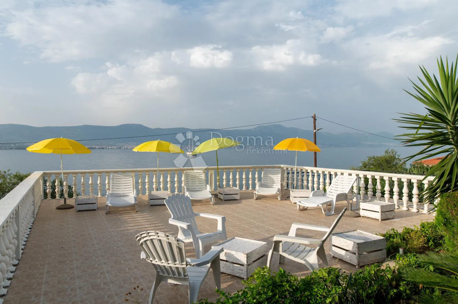 kuća prvi red uz more - dvojna kuća u arbaniji, trogir - slika 4