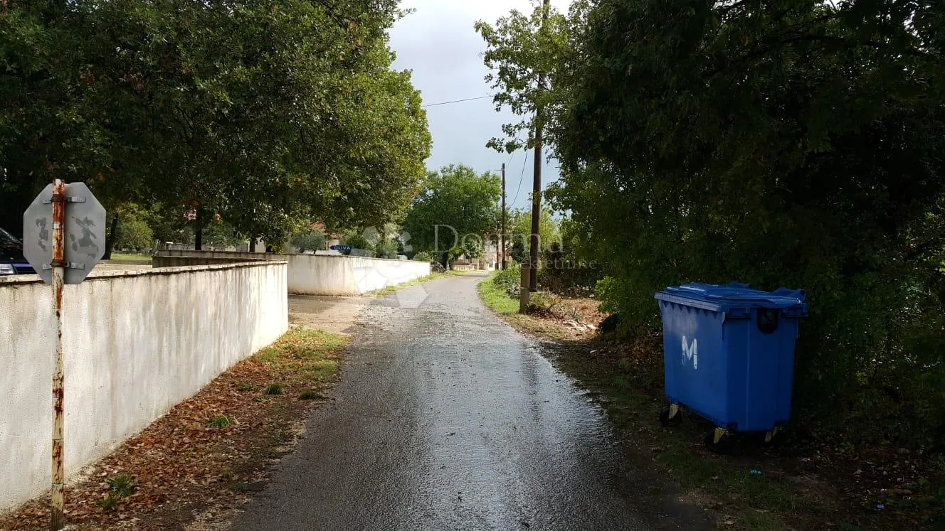 građevinsko zemljište 2km od mora - slika 4