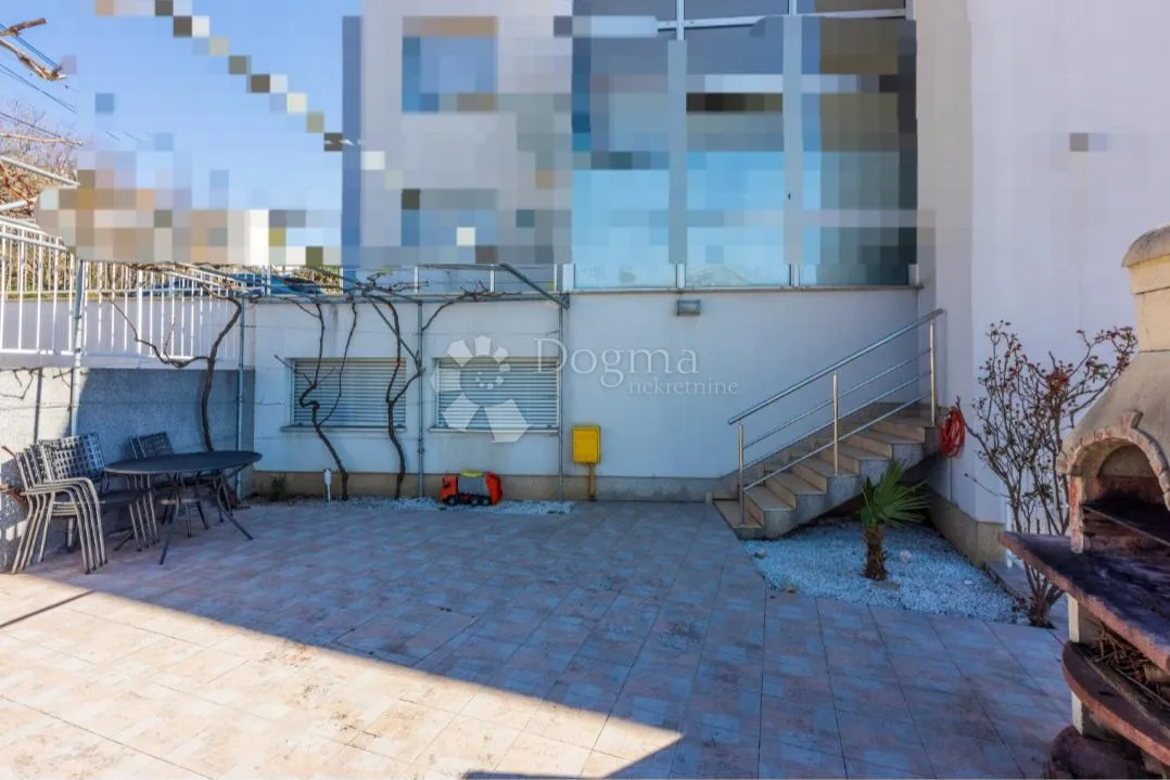 dvosoban stan /apartman u crikvenici! - slika 21