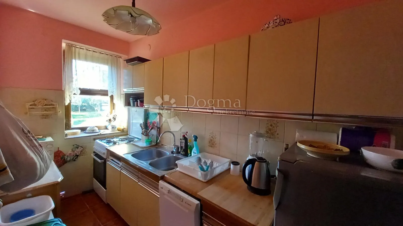 prostrana kuća s dva apartmana u mirnom okruženju blizu brtonigle - slika 6