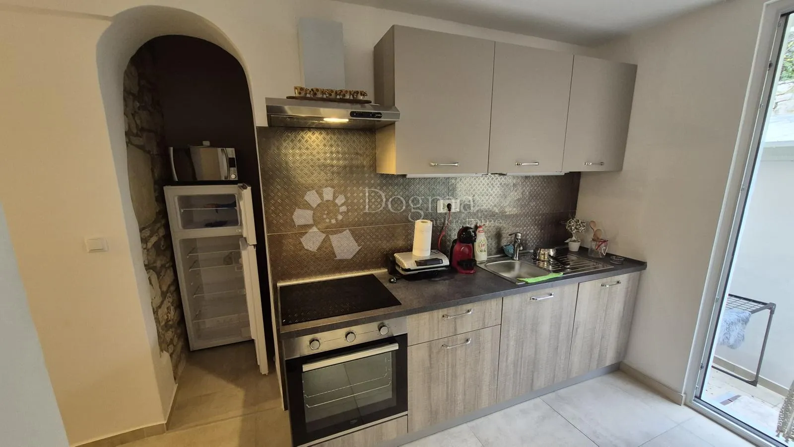 stan blizu ekonomskog fakulteta u puli, površina 79,38 m2 sa uporabnom dozvolom - slika 3