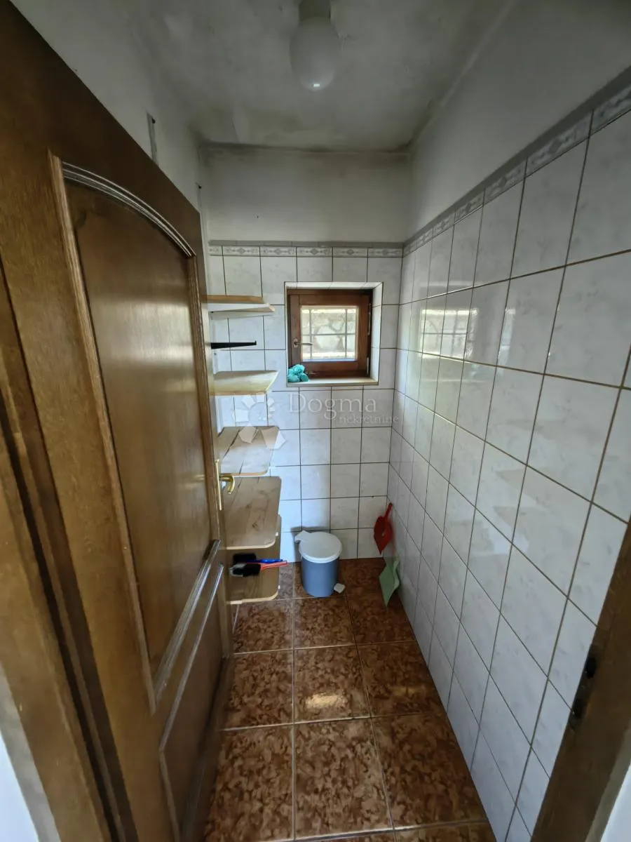 predivna kuća u mirnom dijelu orahovice - slika 9