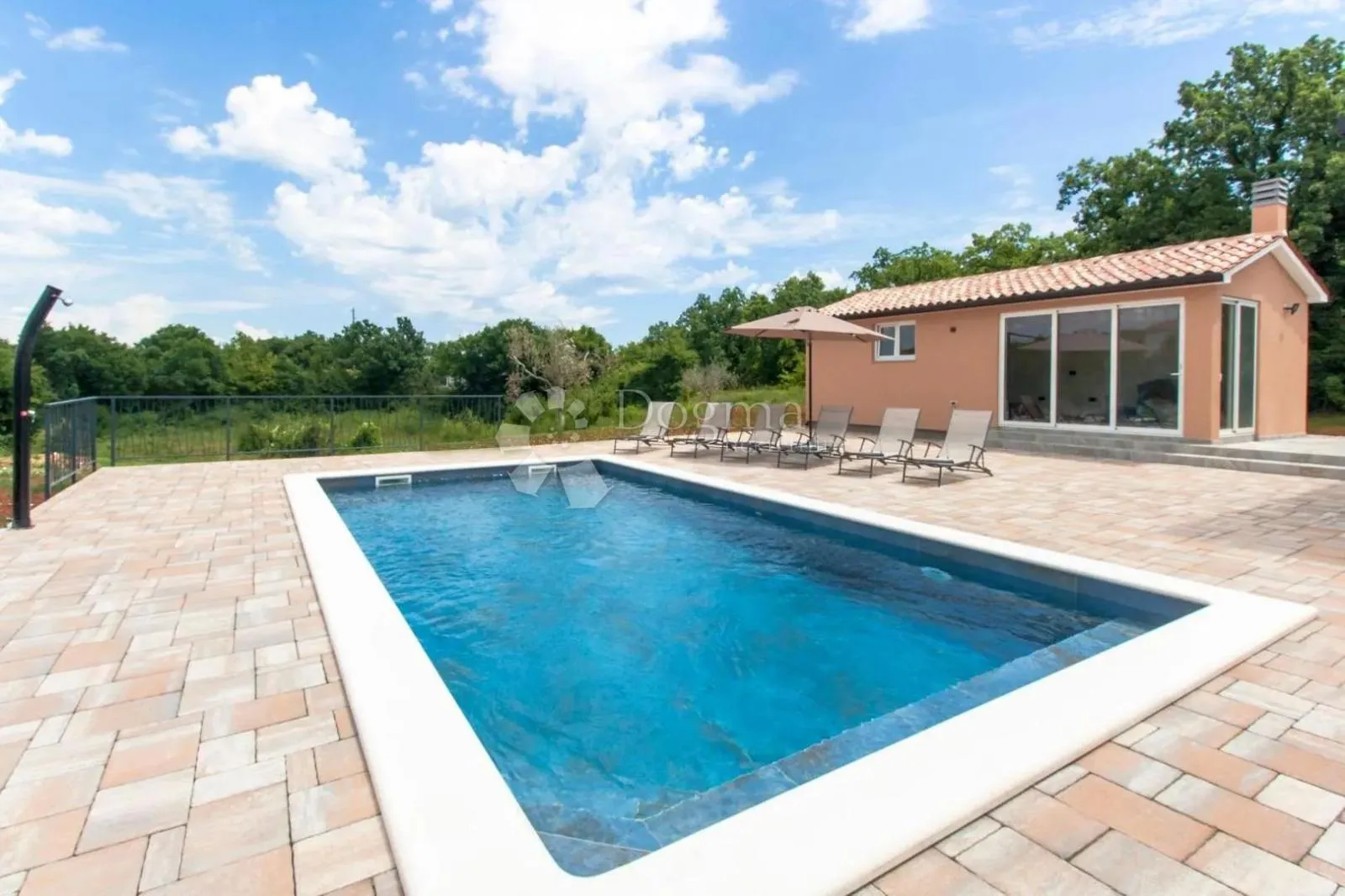 villa sa bazenom, konobom i 3800m2 okućnice - slika 38