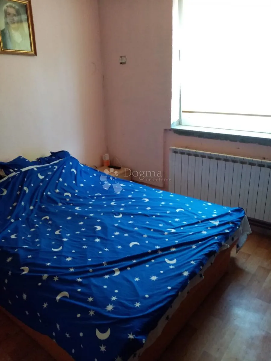 golubić - knin - kuća i 913 m2 dvorišta - slika 12