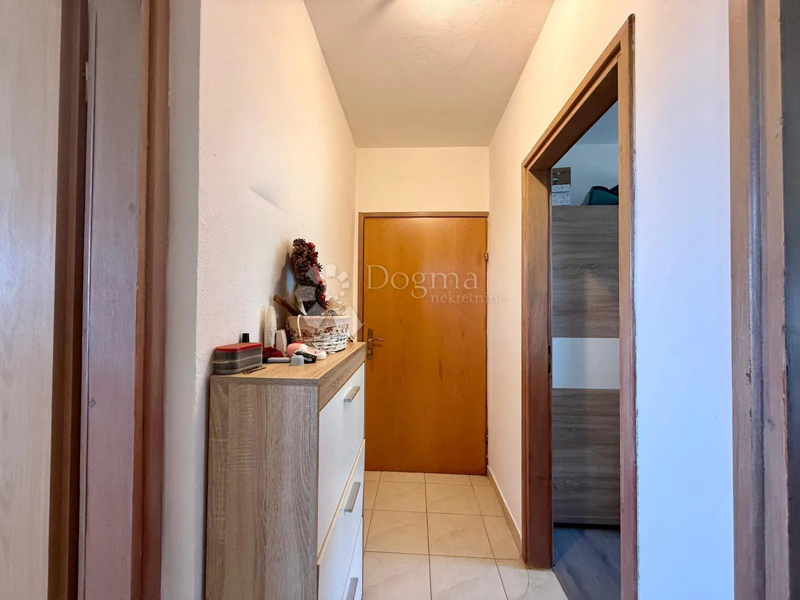 dvosoban stan s pogledom na more - ližnjan - slika 8